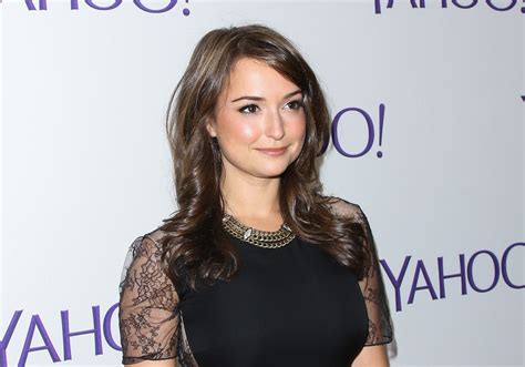 lily of att|Milana Vayntrub